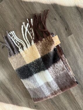 Just Cozy Women’s Plaid Flannel Scarf NWT